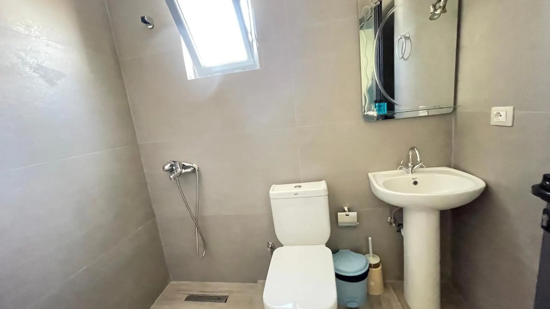 Apartment Mario Studios Ksamil